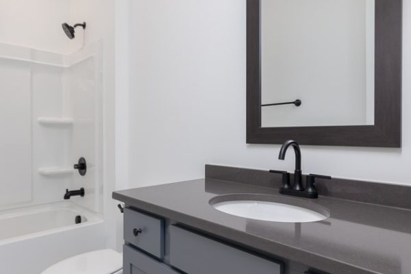 guest br with bath--3